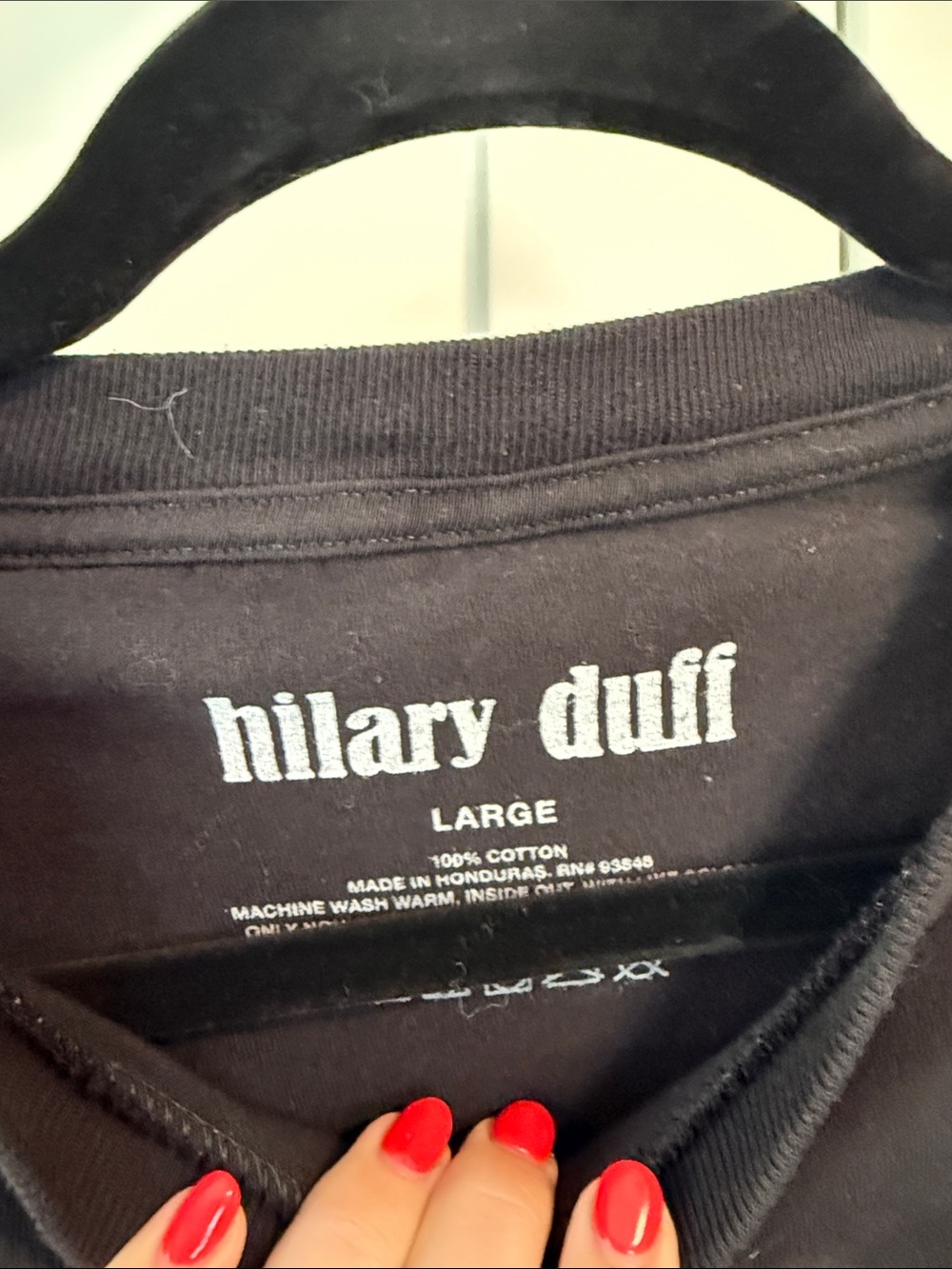Hilary Duff Small Rooms Big Nerves Tour Tshirt - Picture 3 of 3